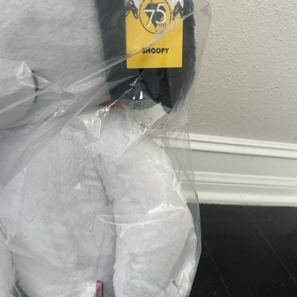 Peanuts Snoopy Jumbo Plush - Picture 8 of 13